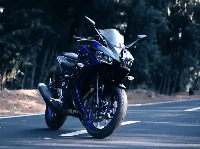 经典蓝色雅马哈r3活力混剪欣赏