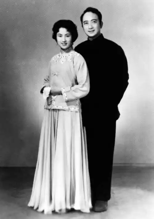 晨报独家连线王文娟学生单仰萍老师常说台下简单一点台上复杂一点