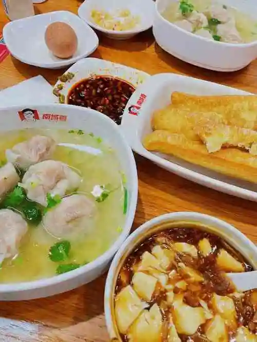 南城香(望京西园店)-"「安格斯肥牛饭」点了一个肥牛饭的套餐,菜.