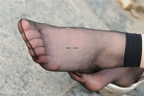 【转载】足尖透明的短丝袜