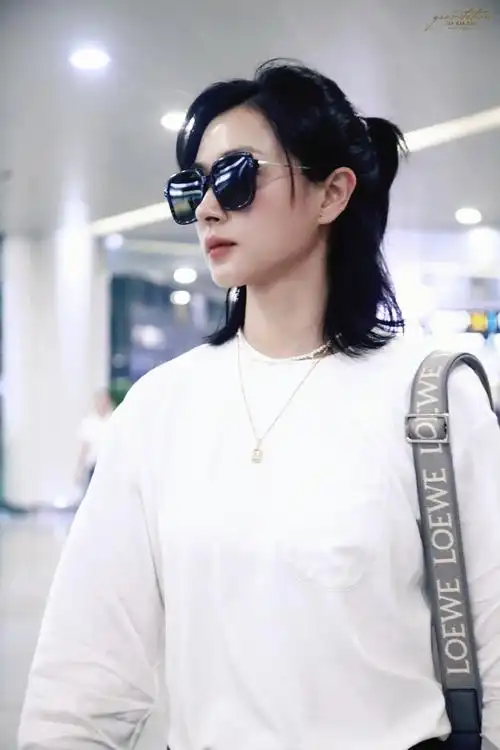 万茜八千里路云和月