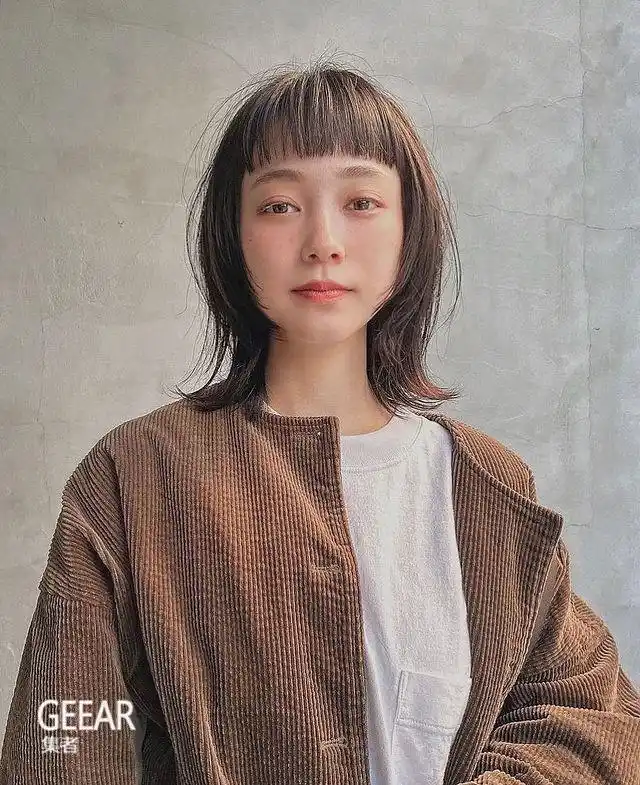 气质直发:无需费时打理又散发清纯魅力的发型