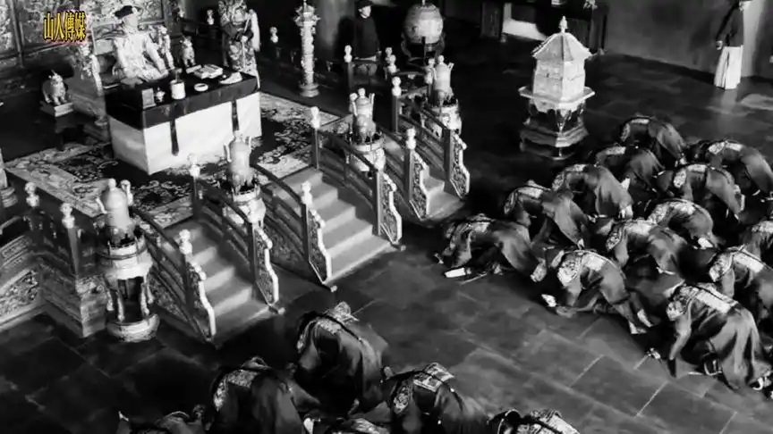 据说这是拍摄于1863年康熙上朝时的珍贵影像