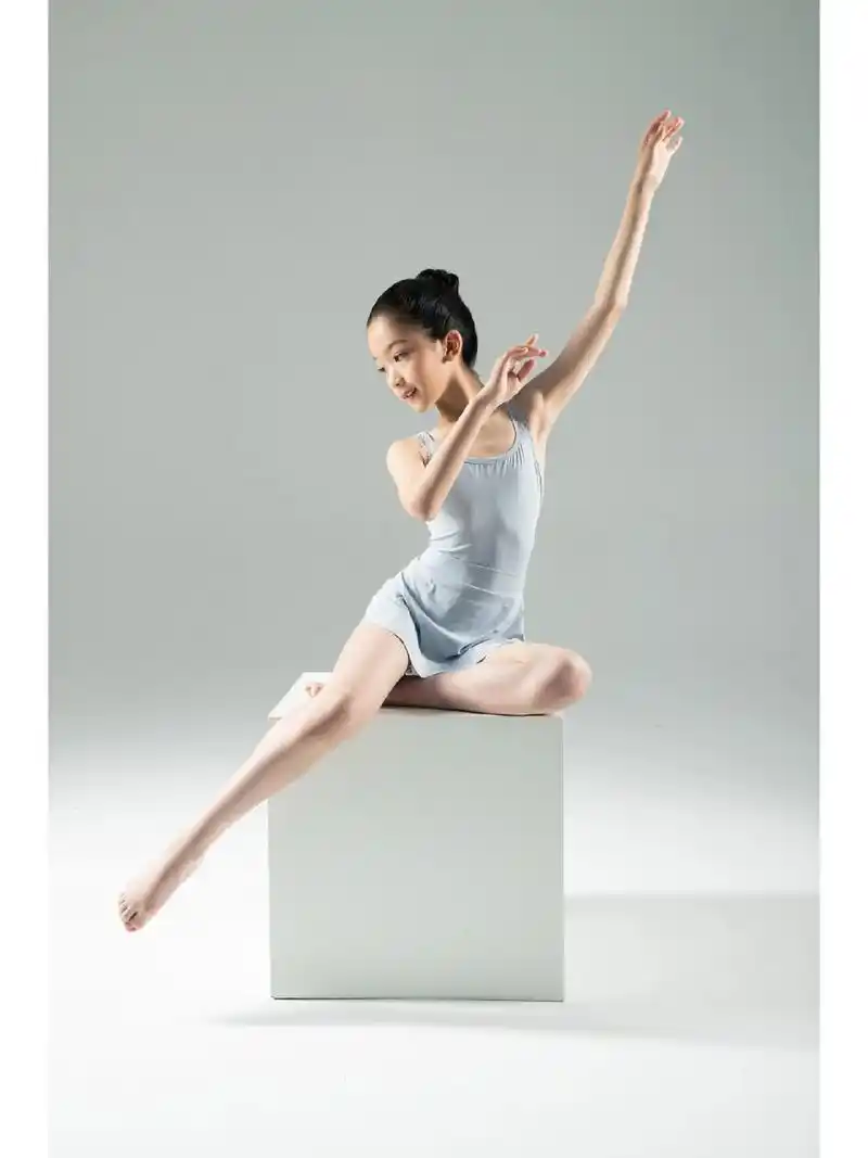 儿童舞蹈摄影姿势分享!快收藏! 11岁的中国舞女孩!