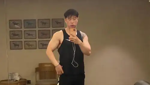 太费眼!德云社烧饼不玩健身玩摄影,谜一样的作品难坏了众网友_照片