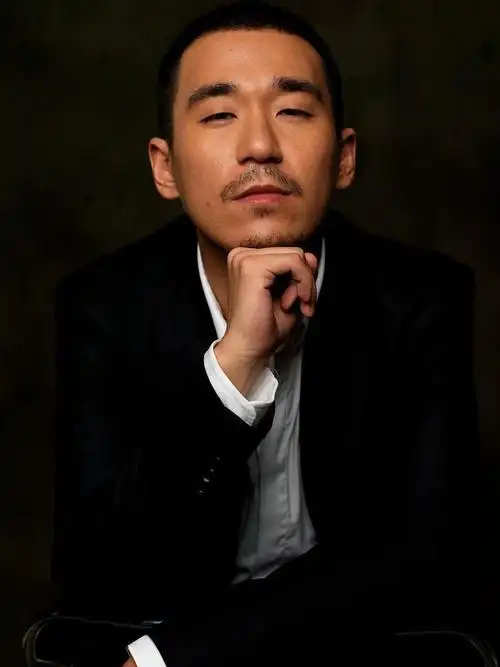 张默_演员_作品_个人资料_简历_生日_经历_留言 - 酷乐米