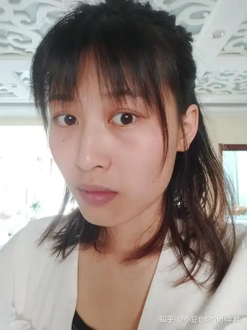 女生们素颜都是什么样的?