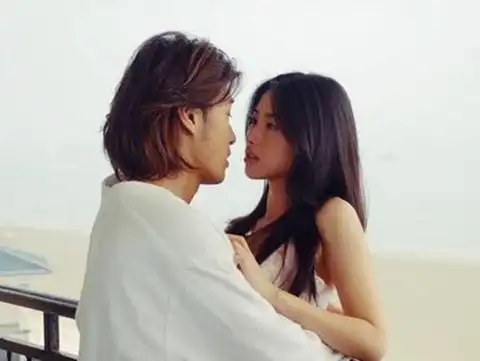 图朱珠床戏曝光绝命航班女主角朱珠出演