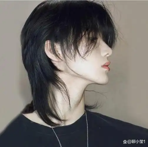 揭秘狼尾发型,适合哪种脸型?