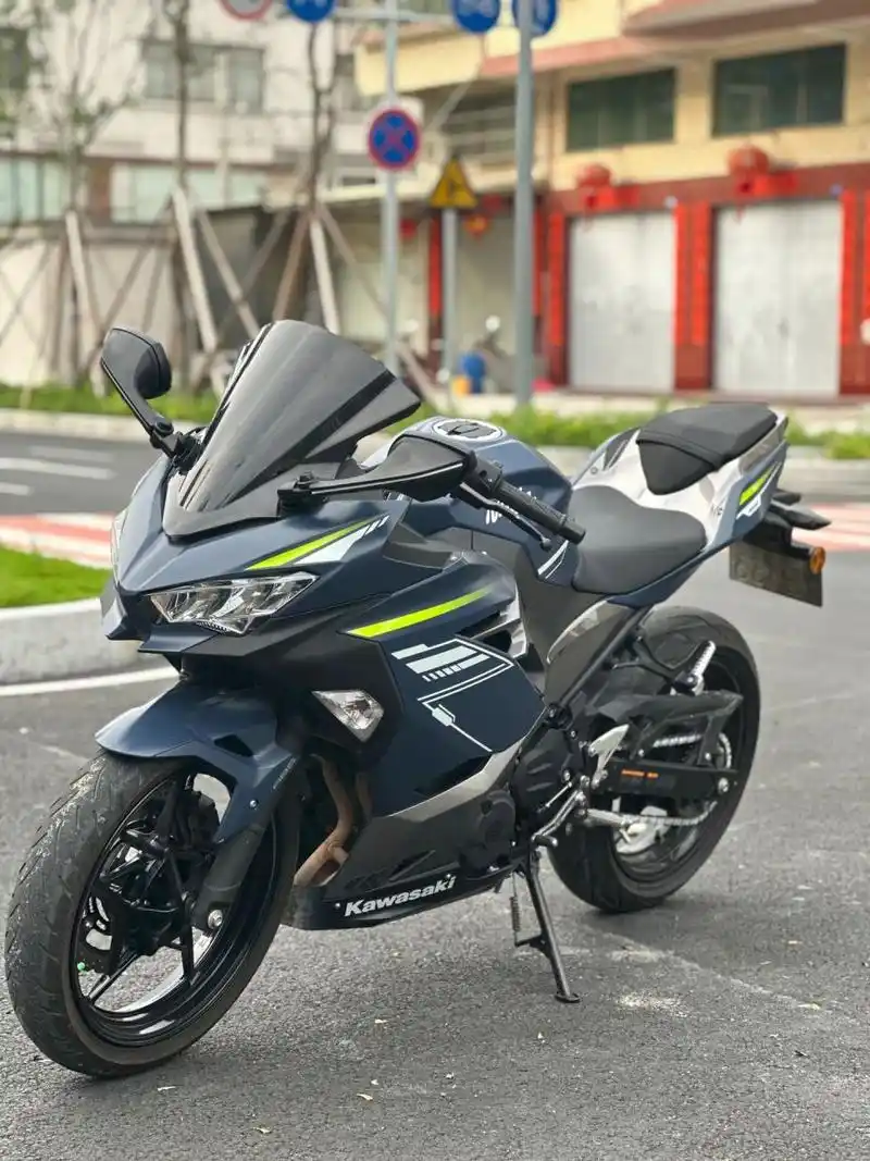 78w90 22款川崎忍者400 无限速 稀有牛仔蓝配色 1万3公里 极品车况