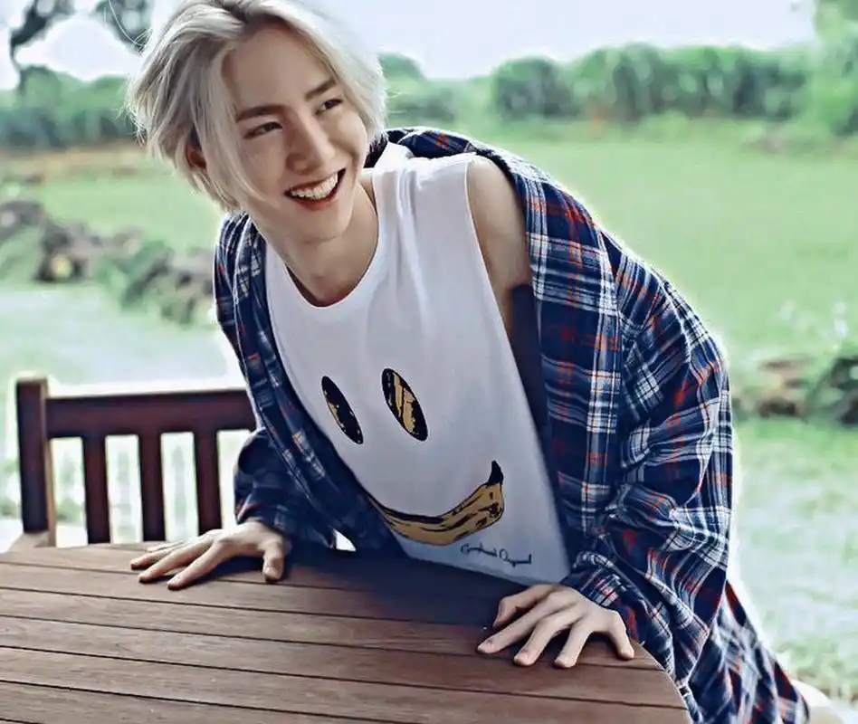 上一次王一博金发还是白牡丹 #王一博