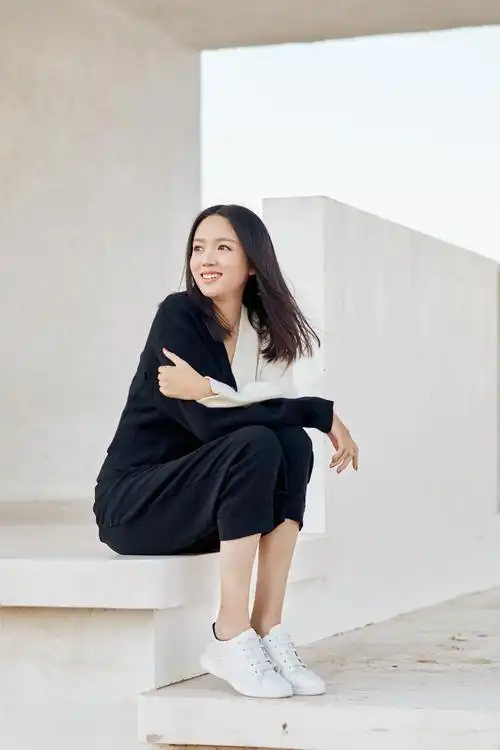 艺人写真 | 张梓琳