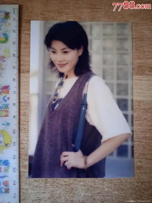 早期王菲明星照片一张