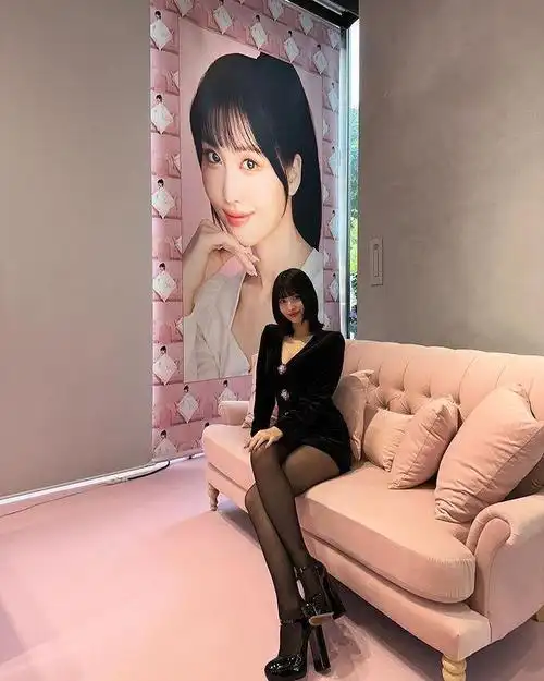 南韩女团twice的成员momo有着前凸后翘,瘦却不干瘪的姣好身材,是许多