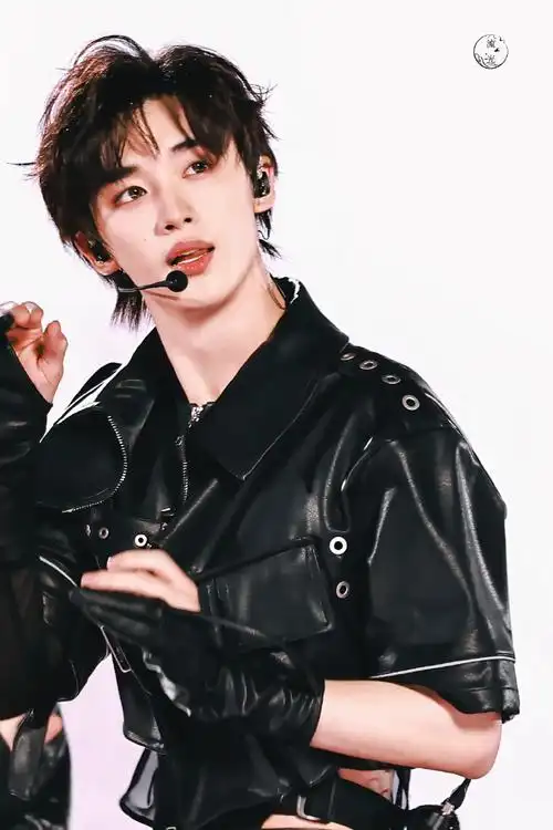 陪主角成长～@时代少年团-丁程鑫    丁程鑫超话02#丁程鑫你好星期