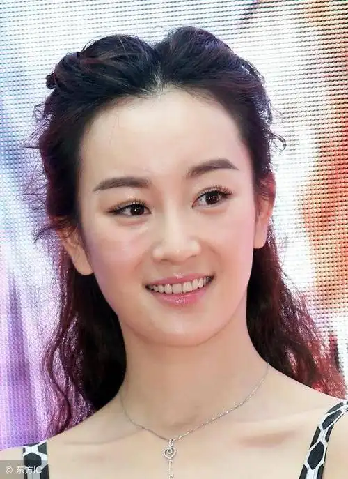 29岁的张檬无修图近照,网友看完后更加怀恋没有整容的她