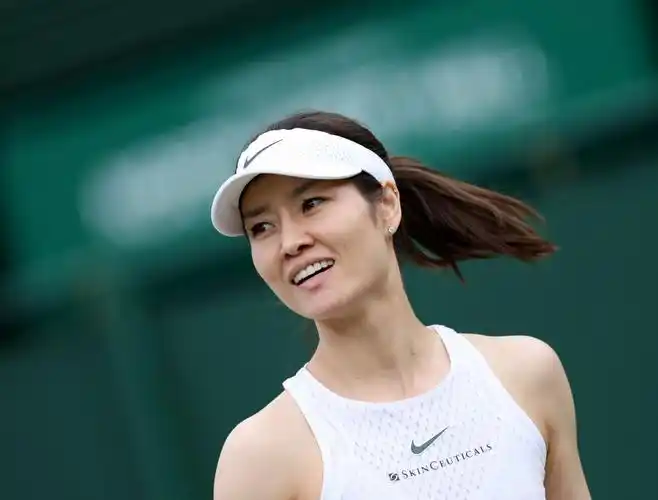 体育网球李娜重返温网出战元老赛