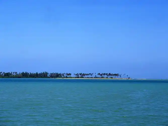 蓝天白云的海滨风光,高清图片,电脑桌面-壁纸族