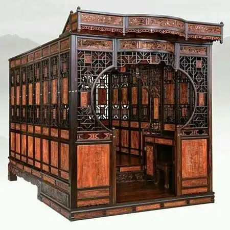 6969拔步床产生于明代晚期,拔步床的独特之处是在架子床外增加了