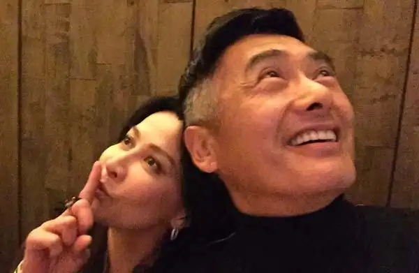 刘嘉玲周润发关系好吗 两人曾相约爬山