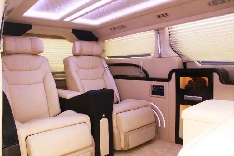 奔驰房车漂亮内饰