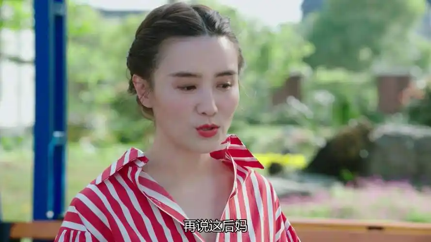 回顾:42岁未婚未育的宋佳,早已走上女演员的另一条大道