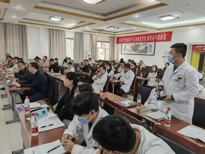 【新闻快递】高血压科与呼图壁县总医院联合举办高血压病诊疗培训班