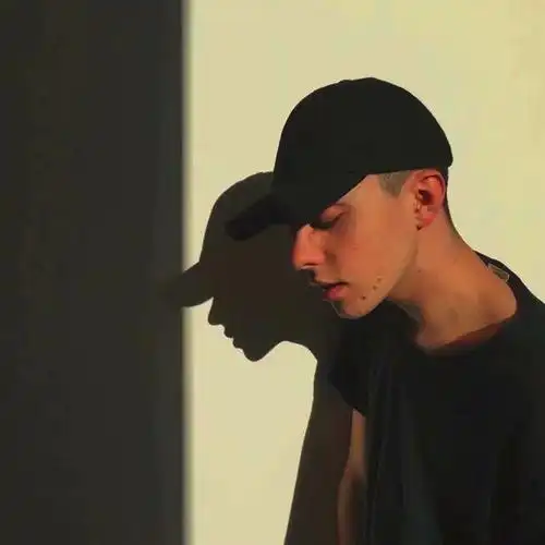 有哪些看起来比较成熟的男生头像? - 知乎