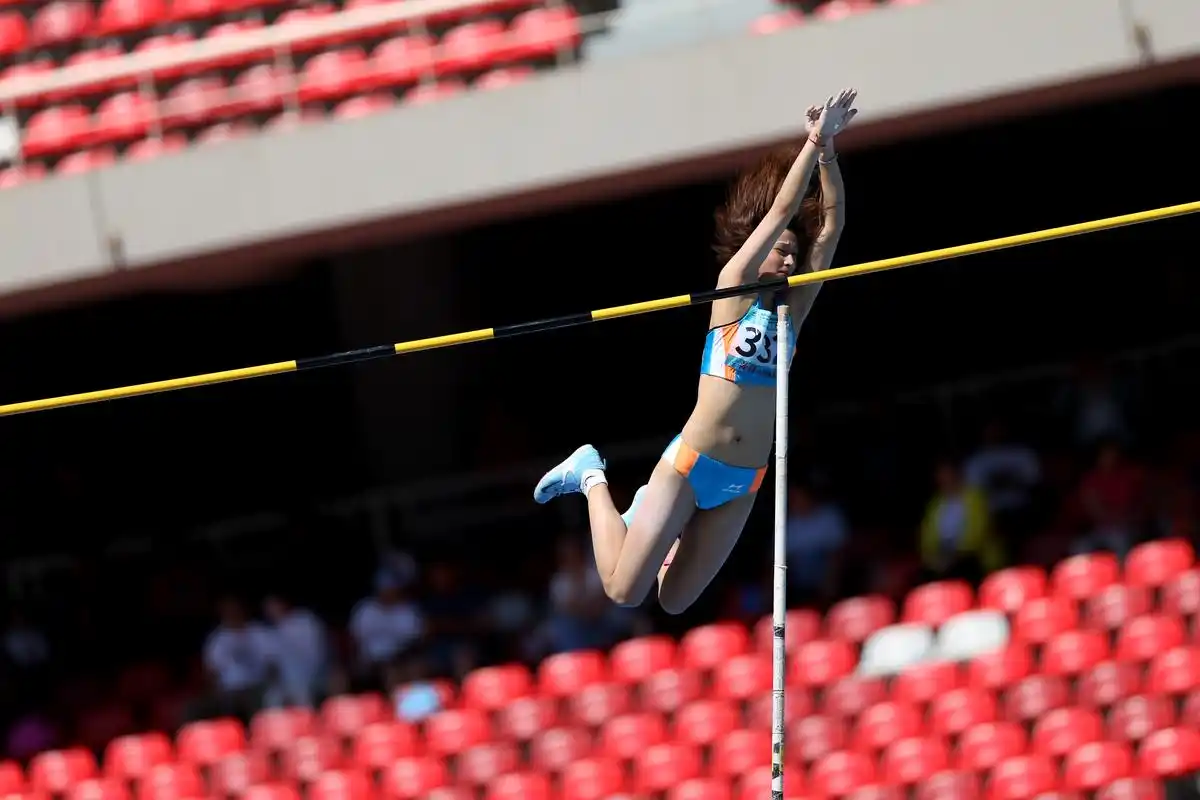 田径——体校甲组女子撑杆跳高决赛赛况
