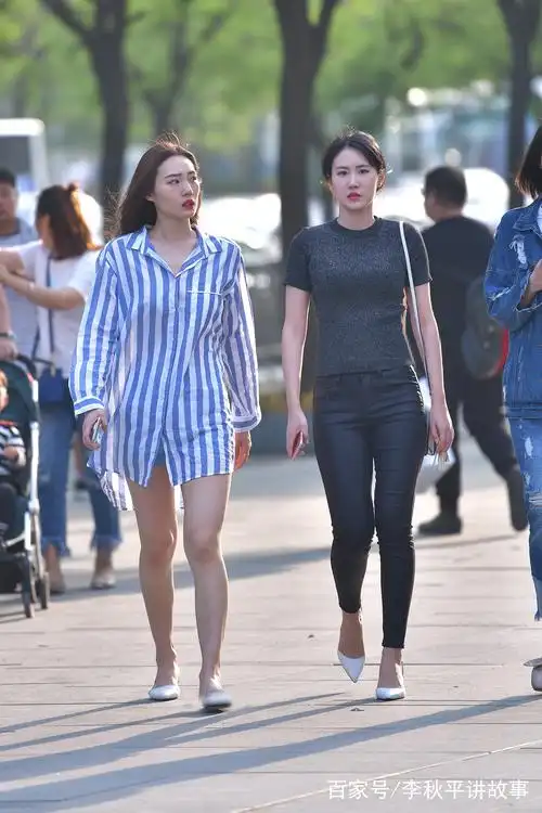 成都街拍:小姐姐们的身材一个比一个棒,网友:都是别人家的!