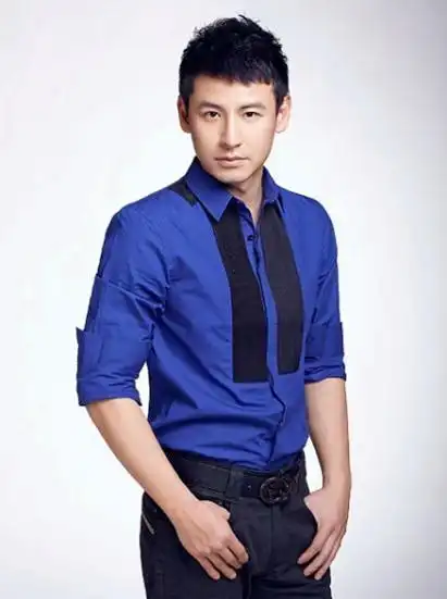 实力演员钱泳辰在其中饰演富家少爷吴年念祖,与台湾艺人王宇婕饰演的