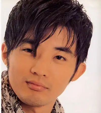 图安在旭小民哥正式告别单身回顾小民哥的星路历程