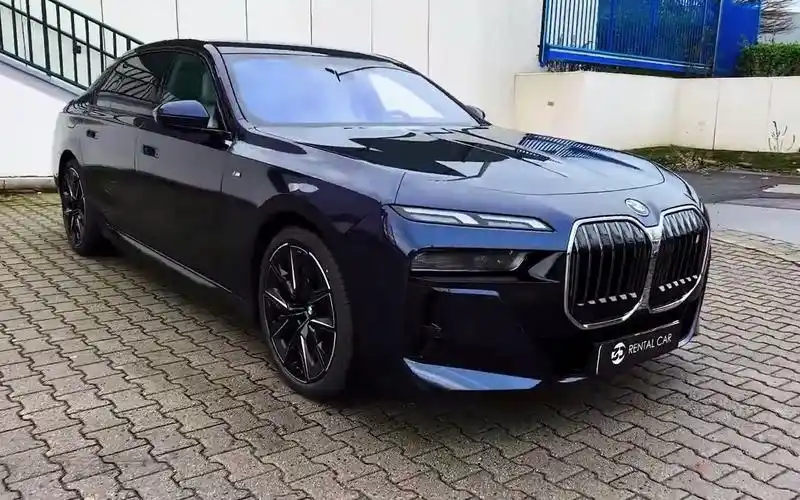 2023款宝马7系i7静态体验~这么越看越好看!