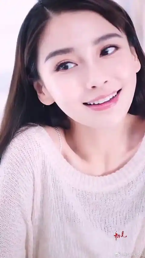 杨颖仙女式比心集合