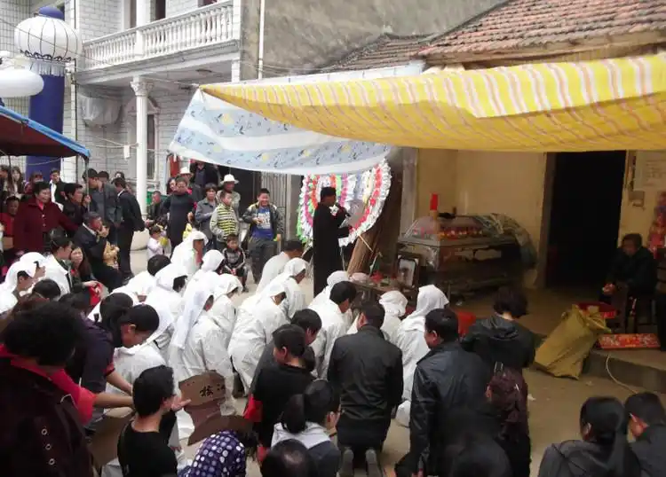 原创农村白事变闹剧专家呼吁管制还没开始就遭农民反对为啥