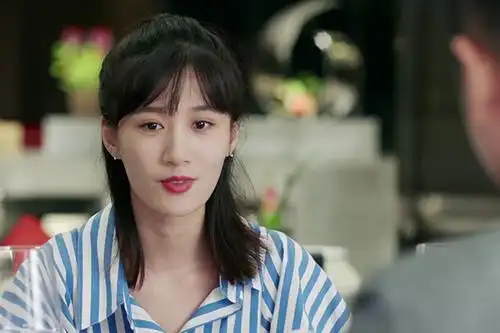 丁兰忙着接活挣钱,无暇顾及向真.