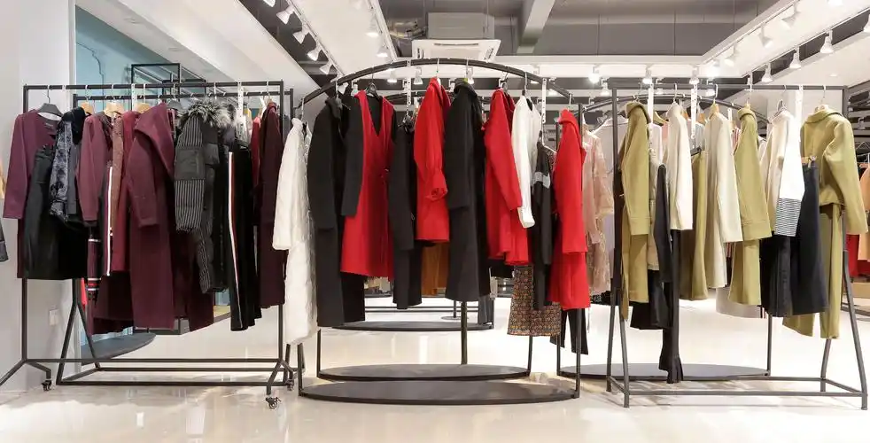 玛塞莉19年女装店铺陈列图如下