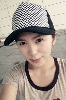 反串达人叶紫涵个人资料及近况和和生活照 - 佩龙个人网