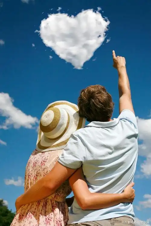 抱出爱的力量:巧用拥抱技巧,温暖情侣的心