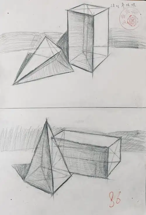 三年级 詹玮琪 长方体要注意近大远小的透视关系,排线要再清晰一些.