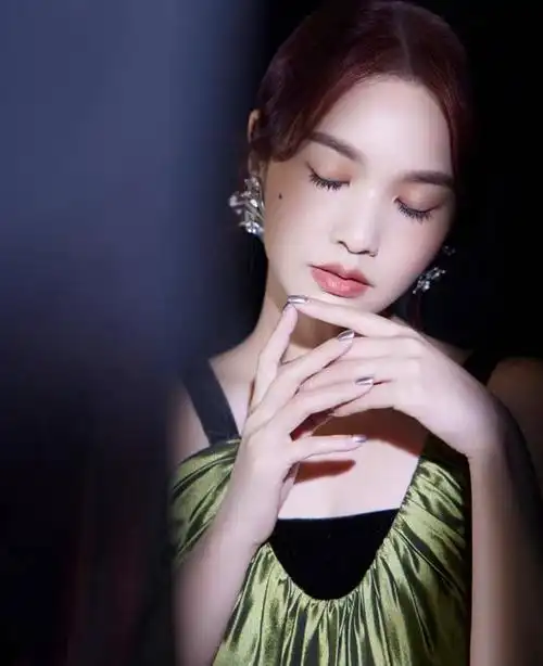 广东妹子杨丞琳登上声生不息舞台惊艳献唱越难越爱