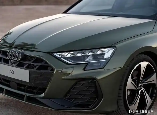 外观方面,新款奥迪a3的六边形中网比老款车型更扁平,线条也更柔和