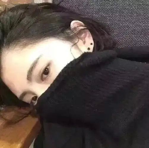 qq女生头像时尚冷漠