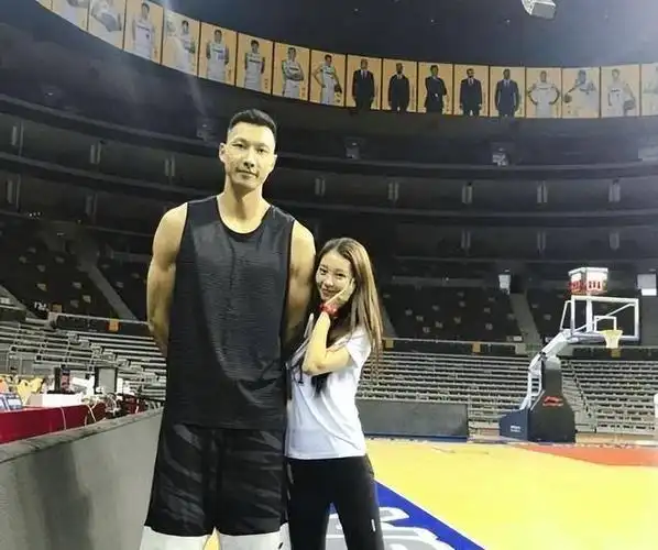 cba靓丽风景线cba太太团颜值天花板cba太太团谁的颜值最高