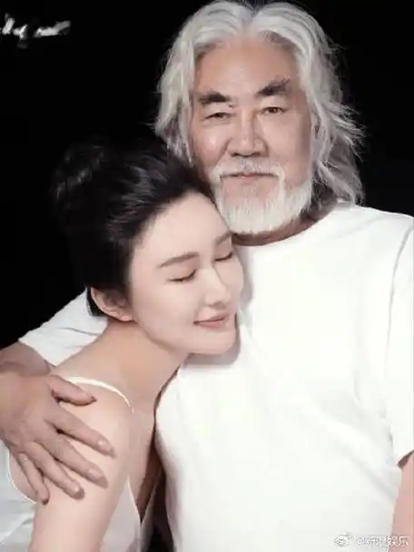 张纪中和杜星霖的年纪相差很大