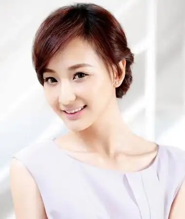 40岁国字脸的女人做什么发型既减龄又时尚?五位女星发型就是答案(国字