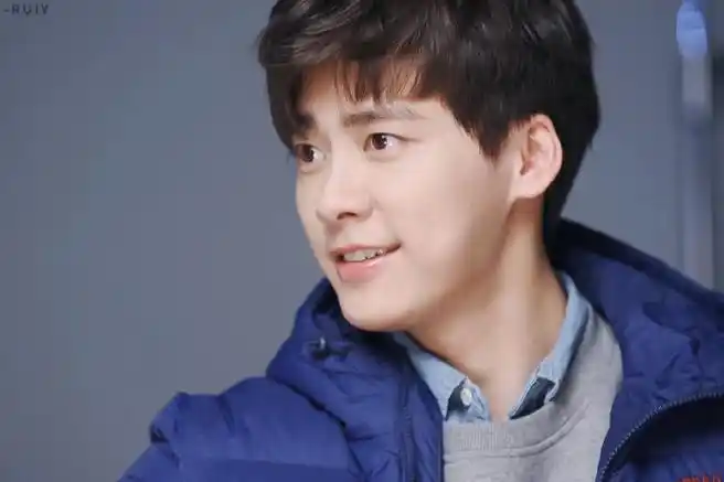 李易峰眼睛亮晶晶78#园园不断#图/截修调色峰吹过ruiy愿予小草赋春