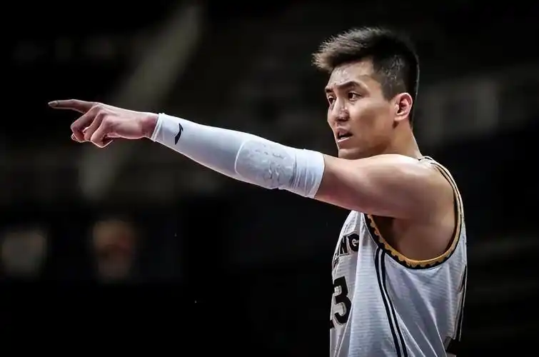 姚明去nba给了篮协多少钱(2017年,将cba30%股份卖给20支球队,姚明带领