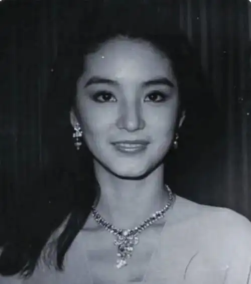 跟李连杰合作的五位著名女星每一个都是美女大家最喜欢哪一个