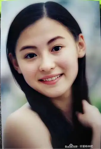 从胖芝到痩芝不同风情的美今天收了好多张柏芝罕见照美颜共赏